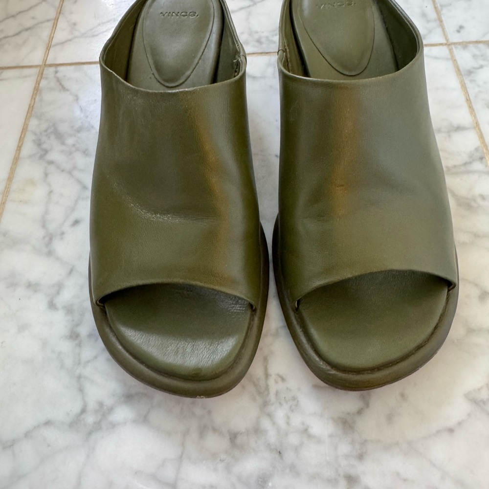 Vince Green Mules with Open Toe and Platform Heel